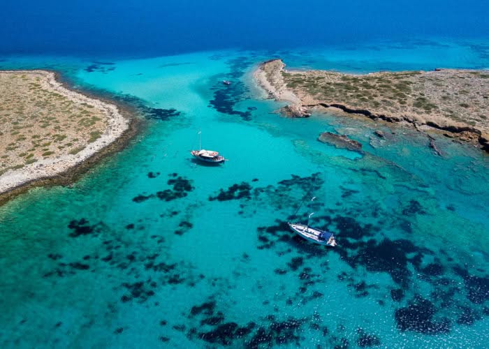 meraki-boat